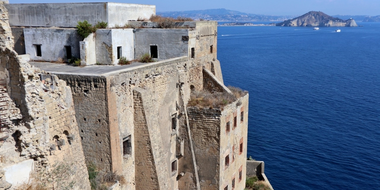 Palazzo d'Avalos, Borgo di Terra Murata